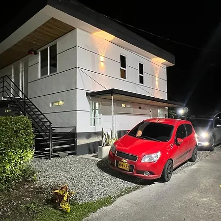 Apartaestudios Las Astromelias Armenia Exterior photo